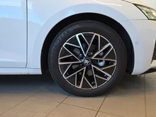 Škoda Octavia Combi Sportline TSI mHEV DSG in Moon-Weiß Metallic