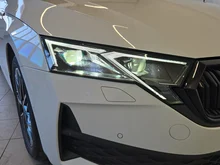 Škoda Octavia Combi Sportline TSI mHEV DSG in Moon-Weiß Metallic
