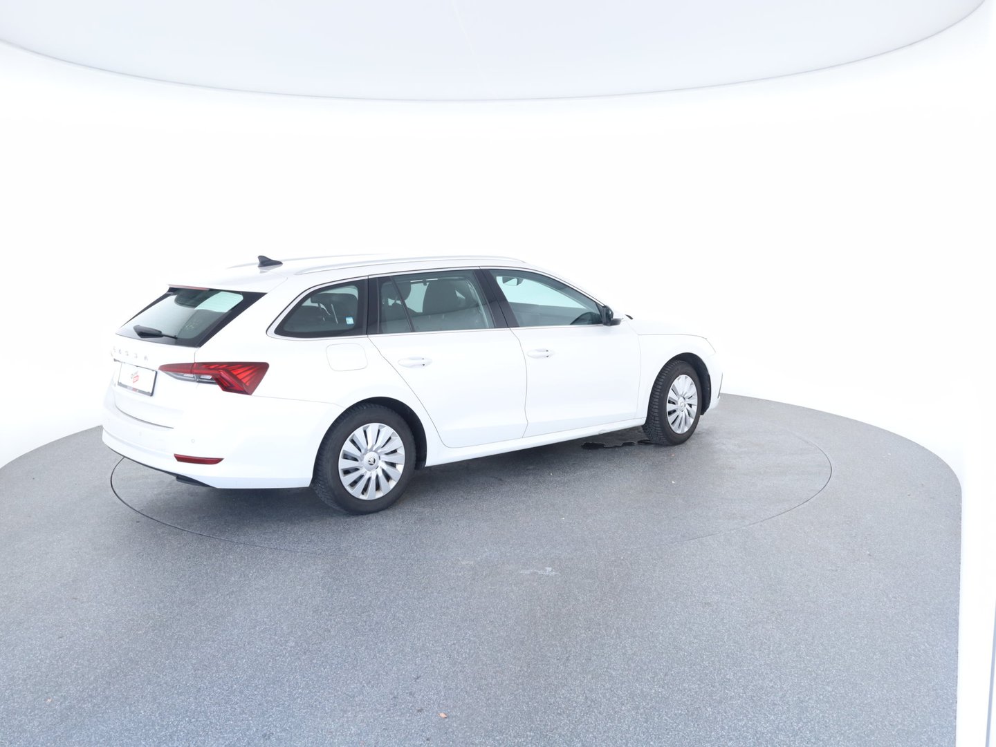 Škoda OCTAVIA Combi Premium TDI DSG | Bild 16 von 29