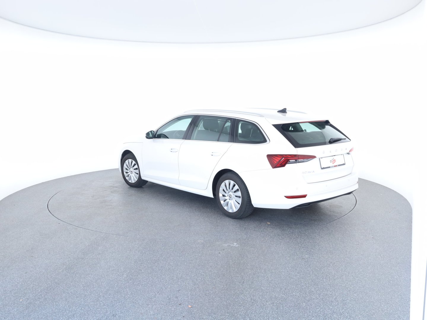 Škoda OCTAVIA Combi Premium TDI DSG | Bild 11 von 29