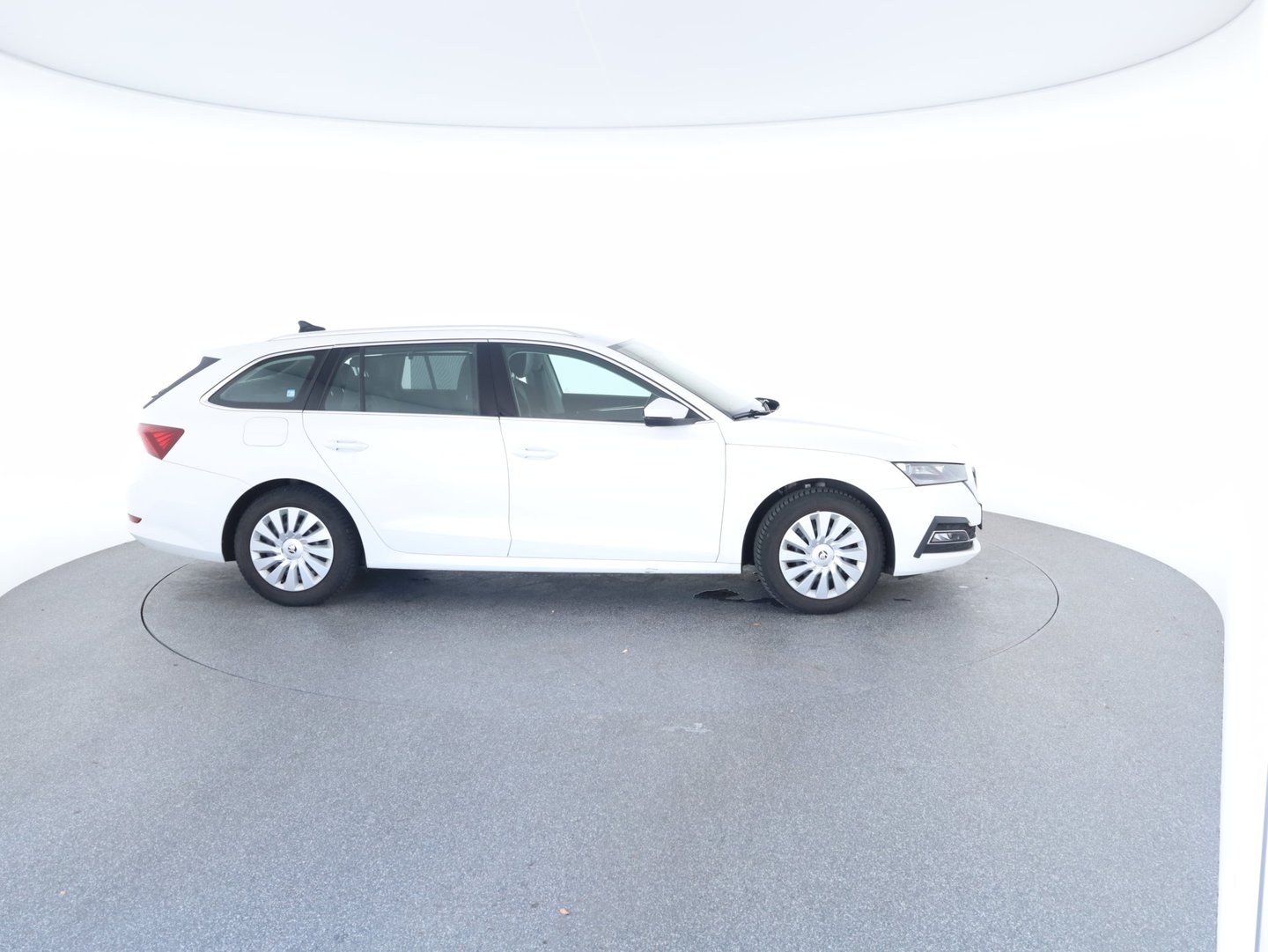 Škoda OCTAVIA Combi Premium TDI DSG | Bild 8 von 29