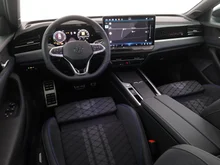 VW Passat Variant R-Line eHybrid 150 kW in Oyster Silver Metallic