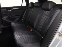 VW Passat Variant R-Line eHybrid 150 kW in Oyster Silver Metallic