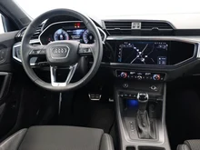 Audi Q3 Sportback 35 TFSI intense in Mythosschwarz Metallic