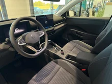 VW T-Roc Life eTSI DSG in Grenadillschwarz Metallic