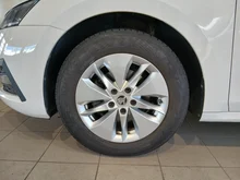 Škoda Octavia Combi Ambition TDI in Alaska-Weiß