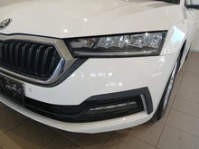 Škoda Octavia Combi Ambition TDI in Alaska-Weiß