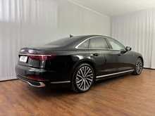 Audi A8 60 TFSI e quattro in brillantschwarz