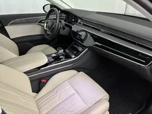 Audi A8 60 TFSI e quattro in brillantschwarz