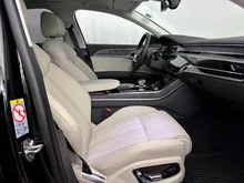 Audi A8 60 TFSI e quattro in brillantschwarz