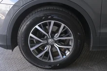 VW Tiguan Sky TSI ACT OPF in Indiumgrau Metallic