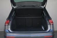 VW Tiguan Sky TSI ACT OPF in Indiumgrau Metallic