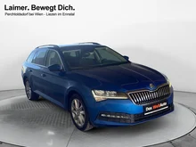 Škoda Superb Combi 4x4 Ambition TDI DSG in Race-Blau Metallic