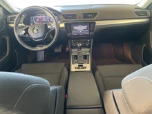 Škoda Superb Combi 4x4 Ambition TDI DSG in Race-Blau Metallic