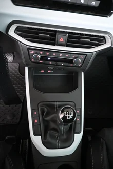 SEAT Arona Style 1.0 TSI in Magnet-Grau Metallic