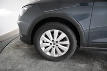 SEAT Arona Style 1.0 TSI in Magnet-Grau Metallic