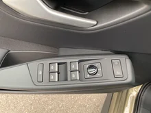 VW ID.3 Neo Life 125 kW - 50 kWh in Dark Olivine Green Metallic