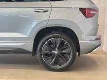 Škoda Karoq Sportline TSI DSG ACT in Smokey Diamond-Silber Metallic