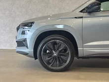 Škoda Karoq Sportline TSI DSG ACT in Smokey Diamond-Silber Metallic