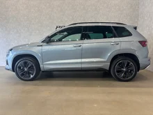 Škoda Karoq Sportline TSI DSG ACT in Smokey Diamond-Silber Metallic