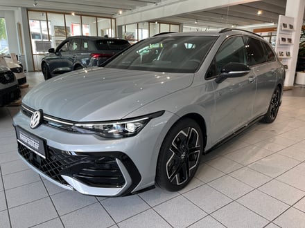 VW Golf Variant Sport mHeV DSG