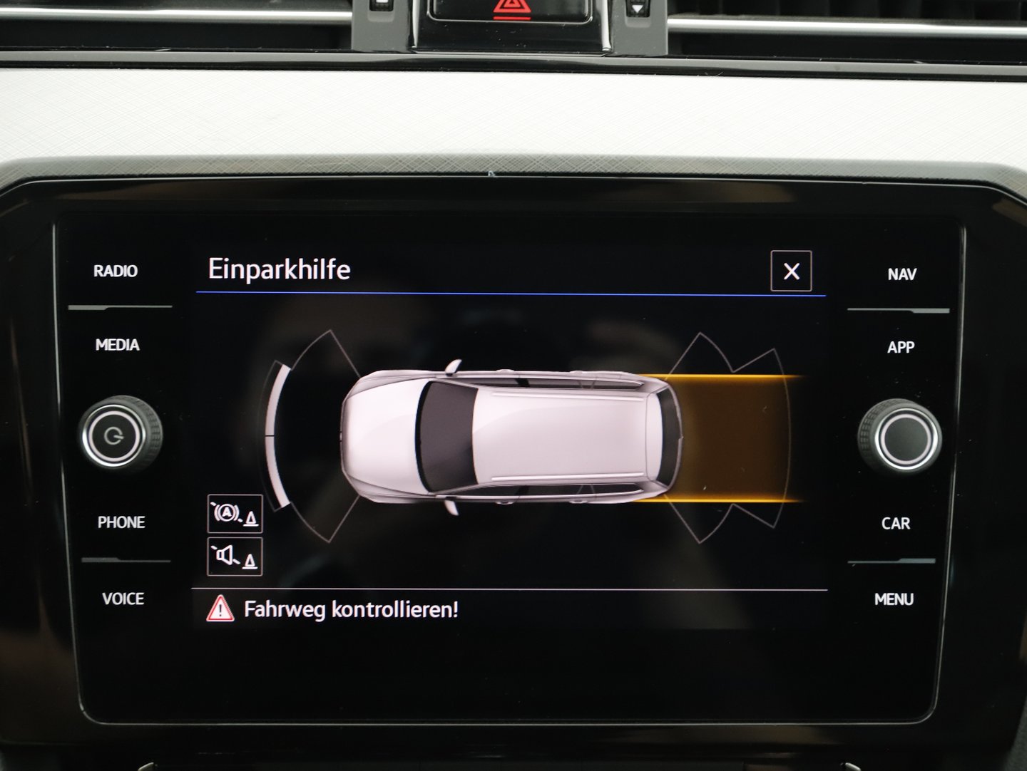 VW Passat Variant Business TDI DSG | Bild 14 von 22