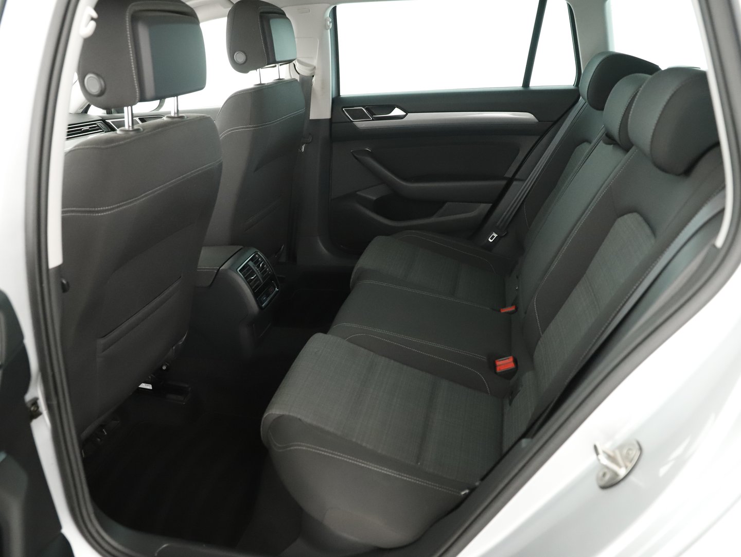VW Passat Variant Business TDI DSG | Bild 18 von 22