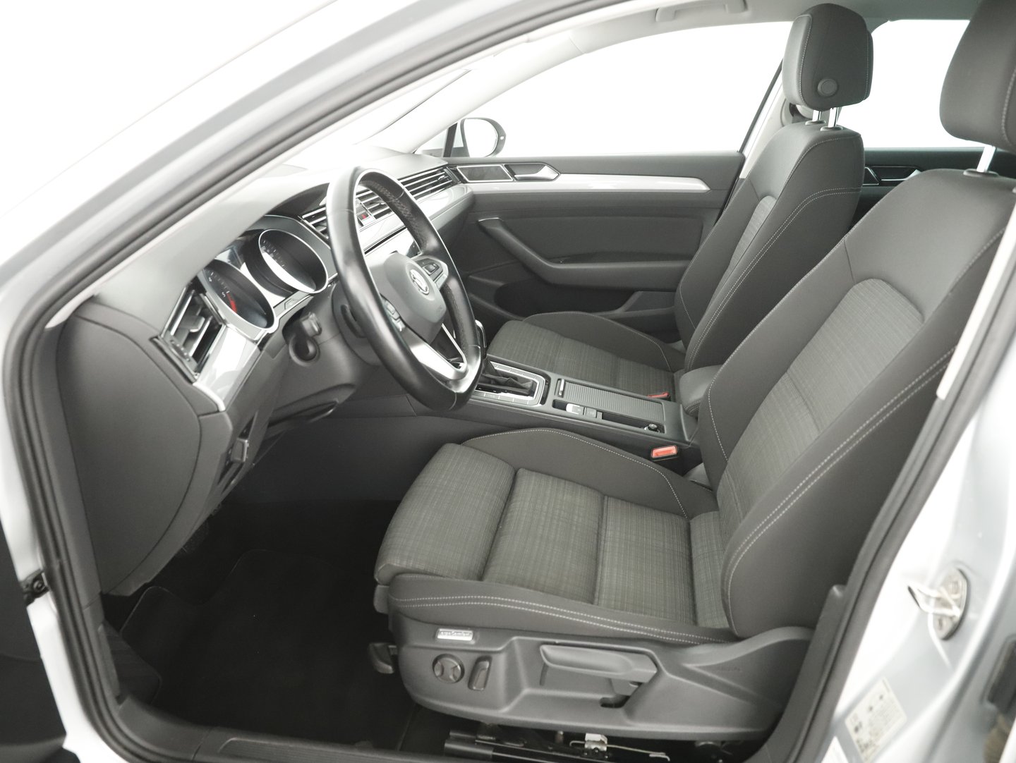 VW Passat Variant Business TDI DSG | Bild 7 von 22