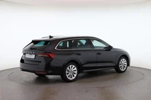 Škoda Octavia Combi Selection TDI DSG in Black-Magic Perleffekt
