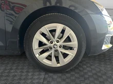 Škoda Octavia Combi Selection TSI mHEV DSG in Black-Magic Perleffekt