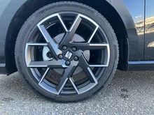 SEAT Ibiza FR 1.0 TSI DSG 115PS in Nacht-Schwarz Metallic