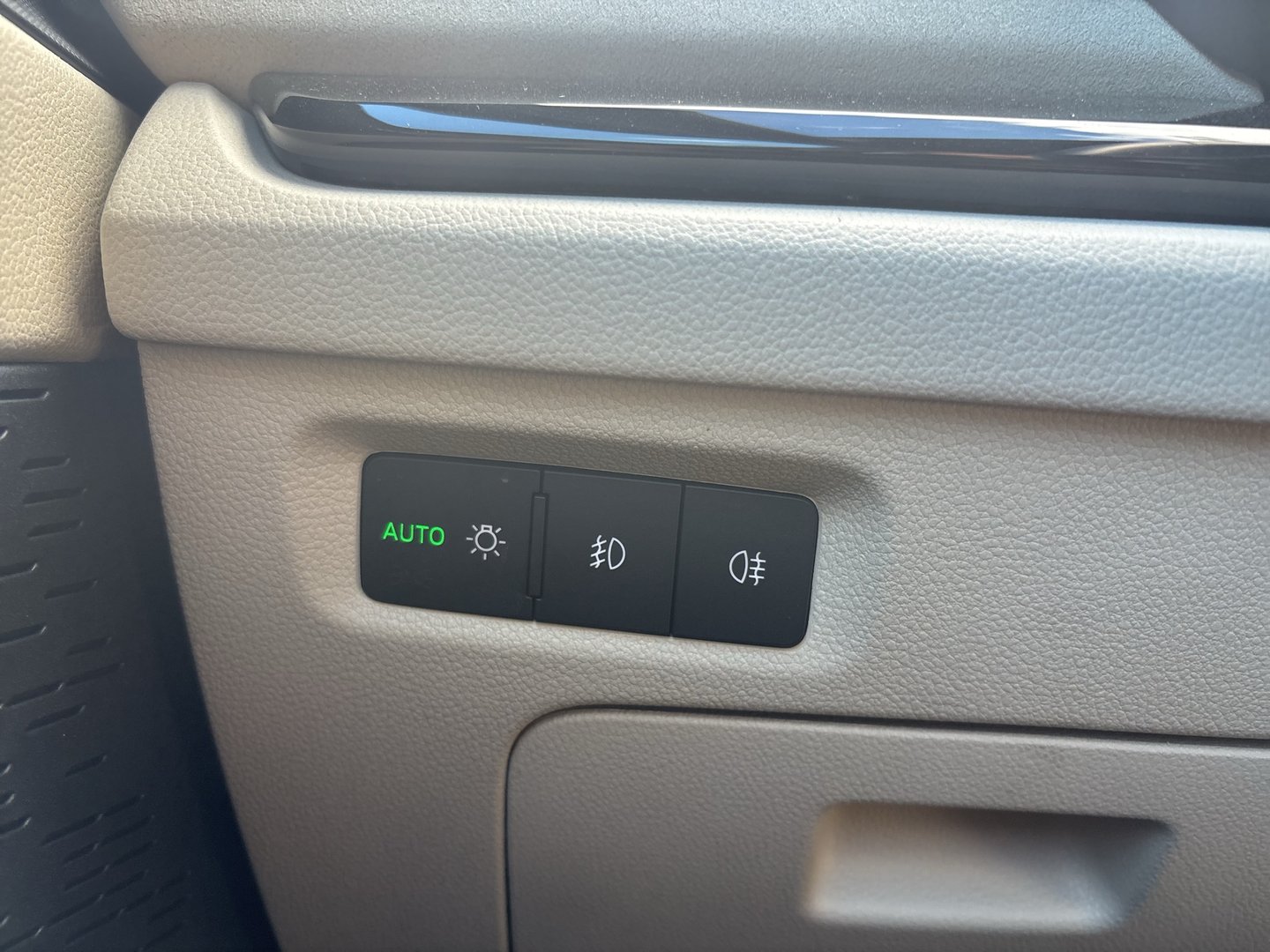 Škoda OCTAVIA Combi Premium TDI DSG | Bild 9 von 25