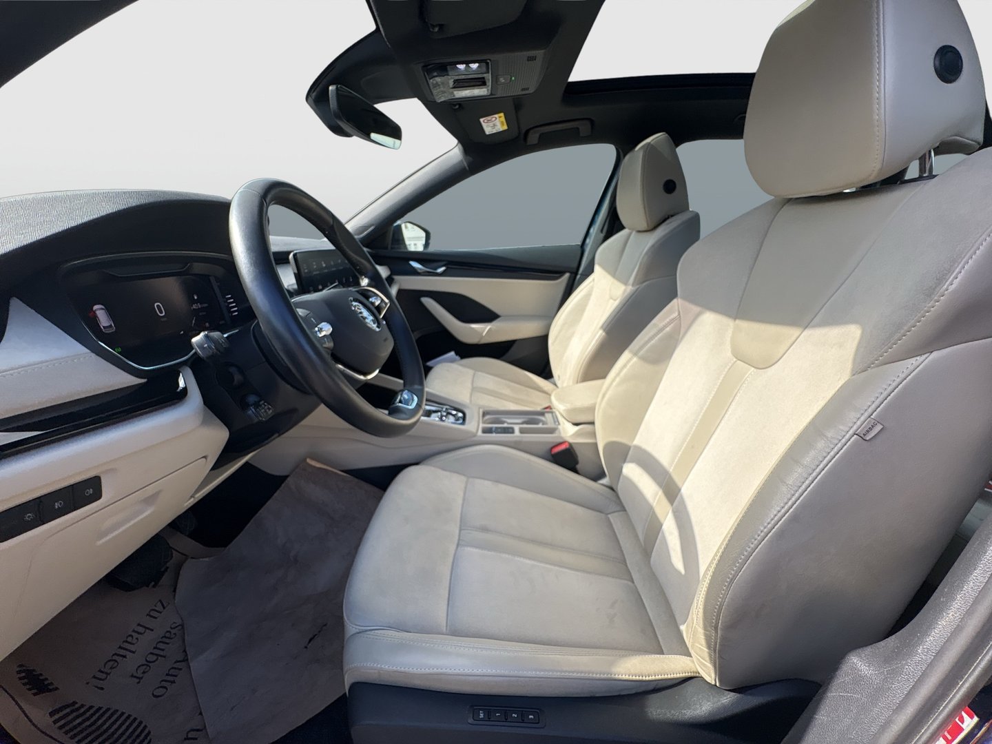 Škoda OCTAVIA Combi Premium TDI DSG | Bild 11 von 25