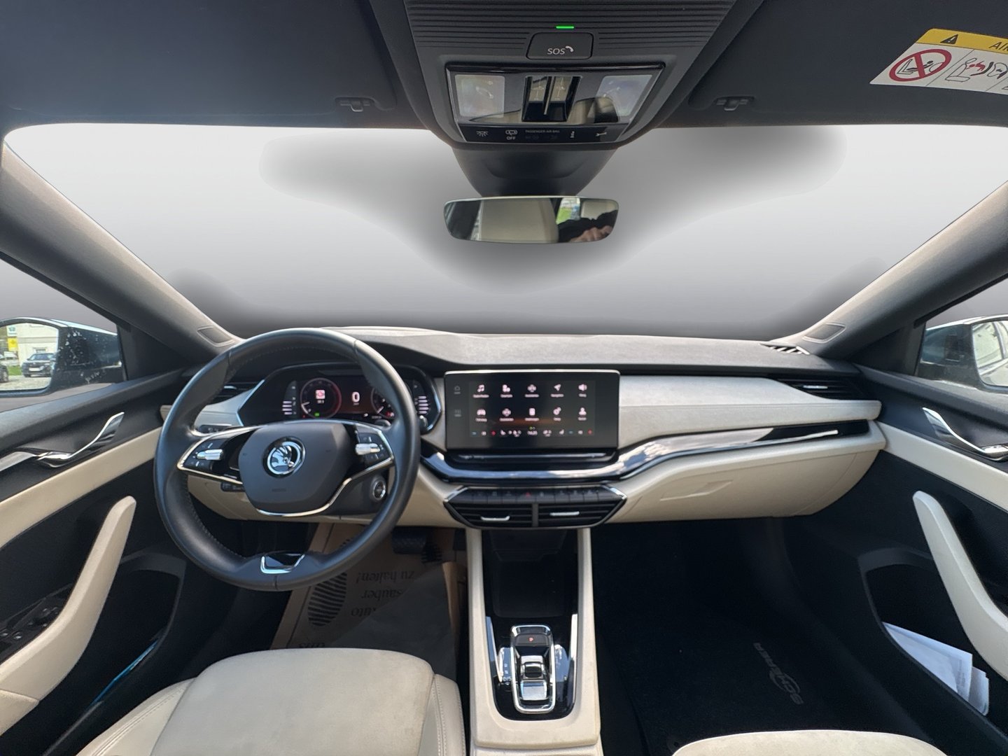 Škoda OCTAVIA Combi Premium TDI DSG | Bild 12 von 25