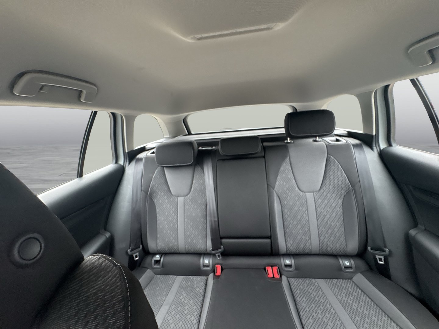 Škoda OCTAVIA Combi Ambition TDI DSG | Bild 19 von 23