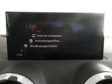Audi Q2 35 TFSI intense in brillantschwarz Klar
