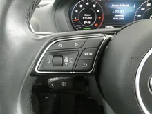 Audi Q2 35 TFSI intense in brillantschwarz Klar