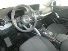 Audi Q2 35 TFSI intense in brillantschwarz Klar