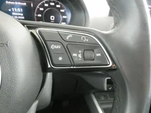 Audi Q2 35 TFSI intense in brillantschwarz Klar