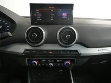 Audi Q2 35 TFSI intense in brillantschwarz Klar