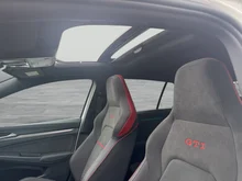 VW Golf GTI Clubsport DSG in Pure White Dach Deep Schwarz Uni