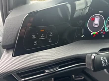 VW Golf GTI Clubsport DSG in Pure White Dach Deep Schwarz Uni