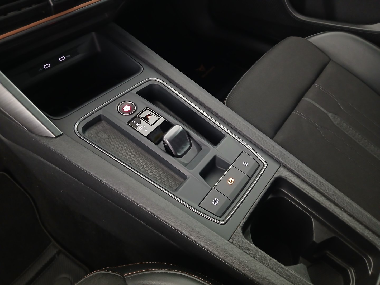 CUPRA Formentor 1.5 TSI 150 PS DSG ACT | Bild 28 von 32