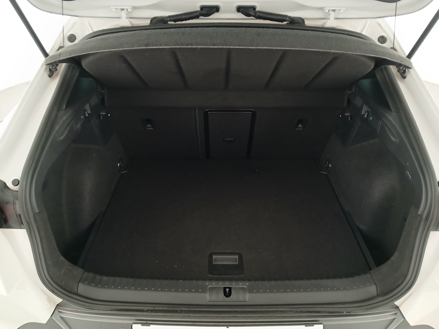 CUPRA Formentor 1.5 TSI 150 PS DSG ACT | Bild 30 von 32