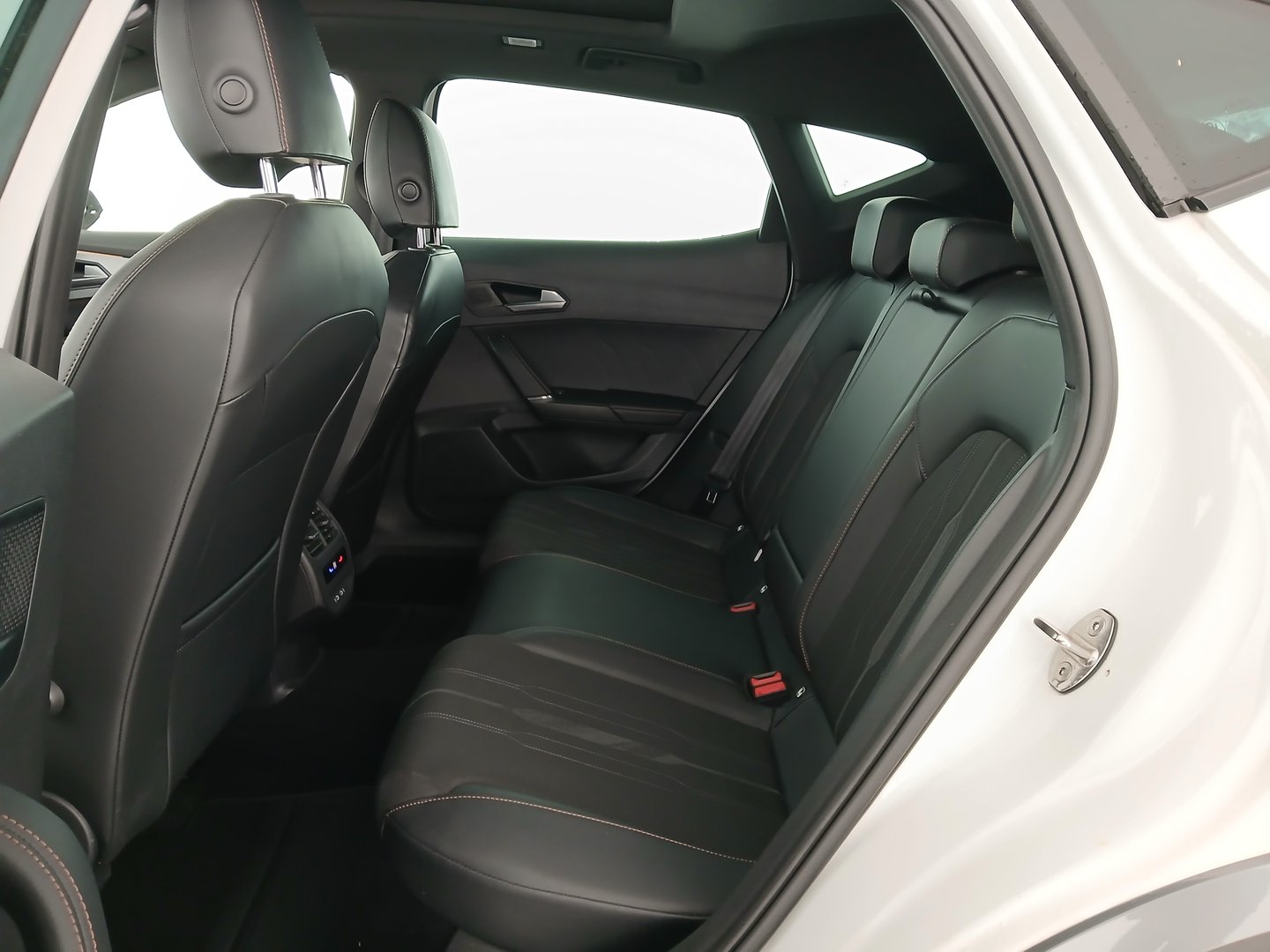 CUPRA Formentor 1.5 TSI 150 PS DSG ACT | Bild 29 von 32