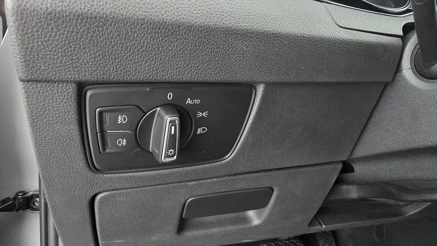 VW Passat Variant Business TDI DSG | Bild 9 von 27