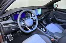 Škoda Octavia Combi Sportline TSI mHEV DSG in Graphit-Grau Metallic