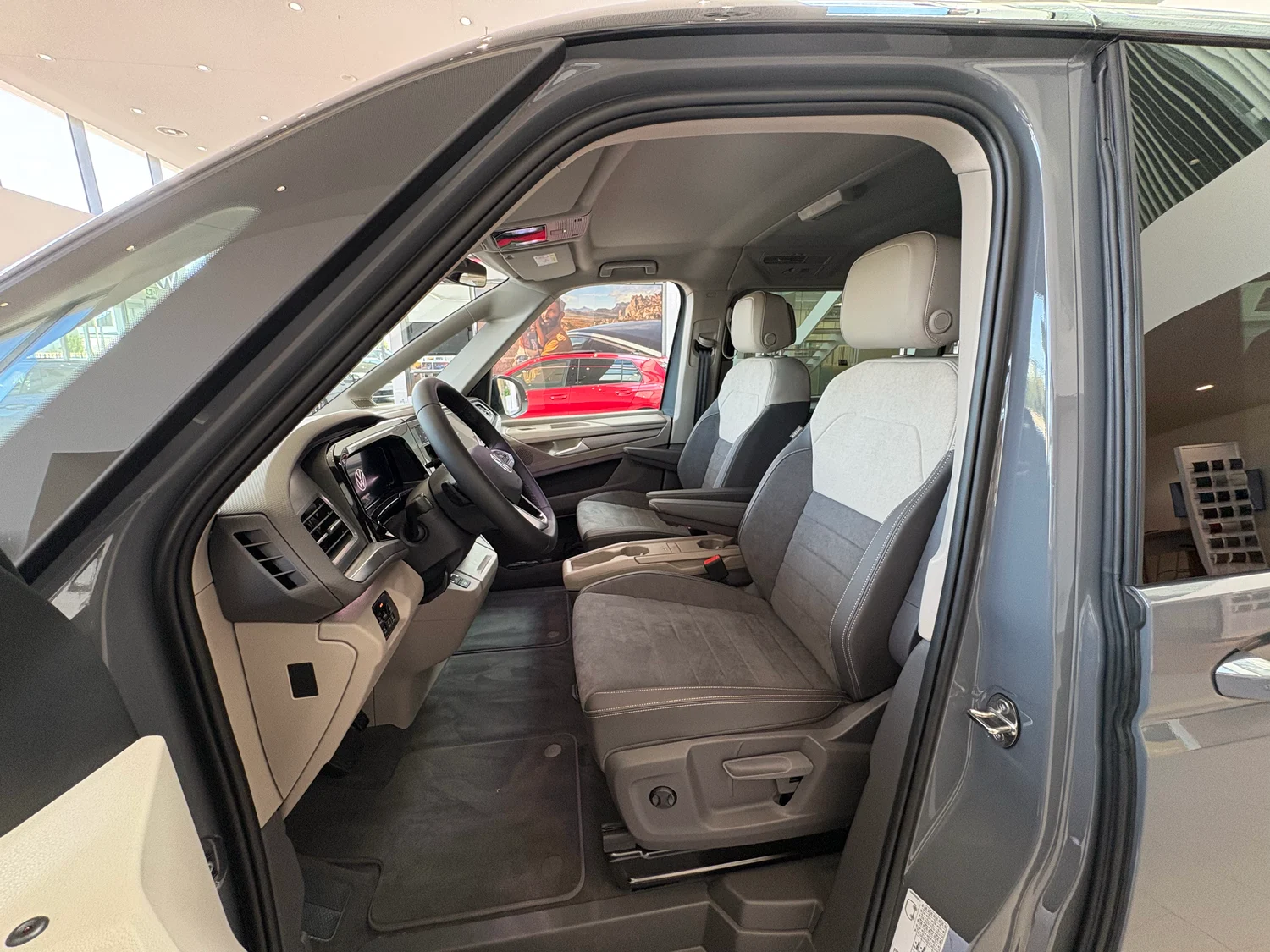 Bild eines VW Multivan Edition eHybrid 180 kW 4MOTION