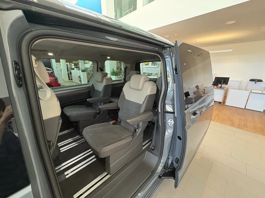 Bild eines VW Multivan Edition eHybrid 180 kW 4MOTION