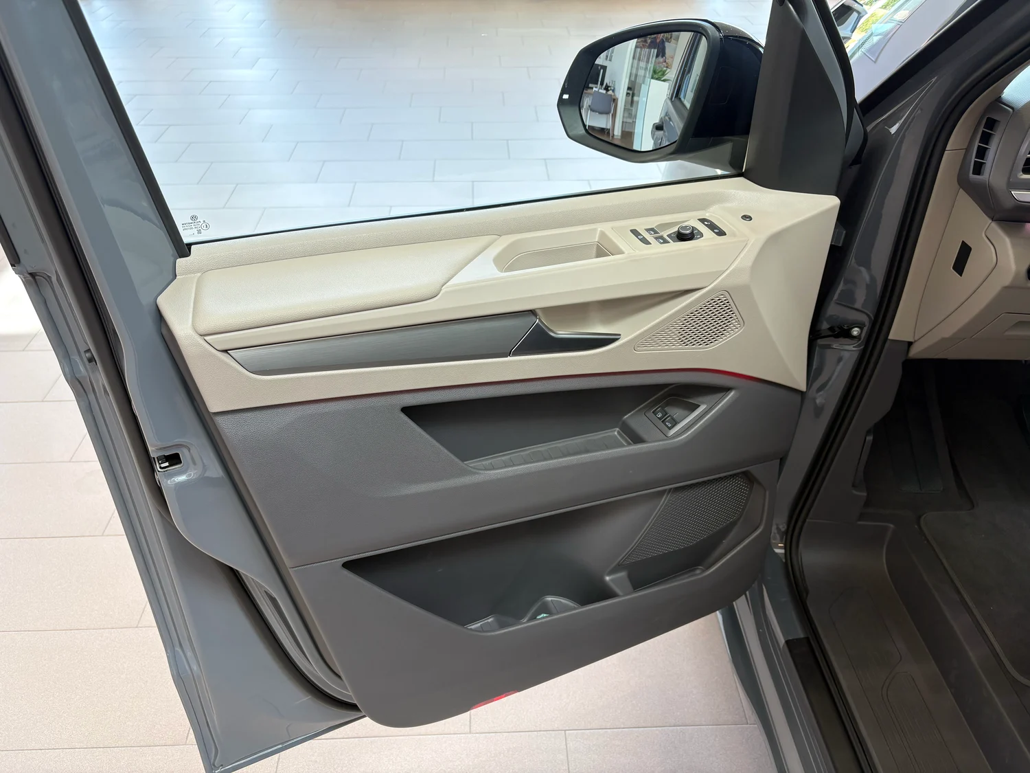Bild eines VW Multivan Edition eHybrid 180 kW 4MOTION